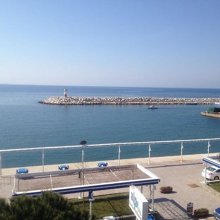 Alp Otel Restaurant Кючуккую Екстериор снимка