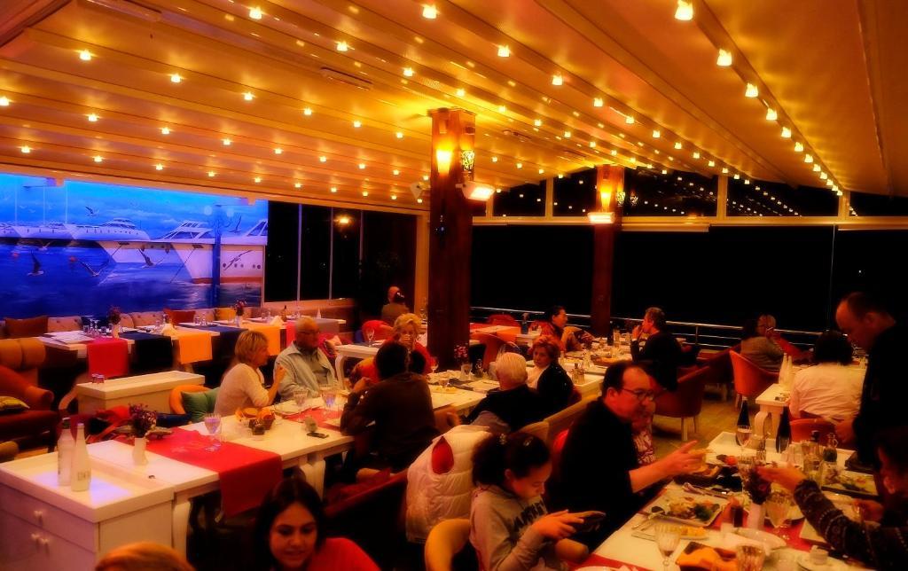 Alp Otel Restaurant Кючуккую Екстериор снимка