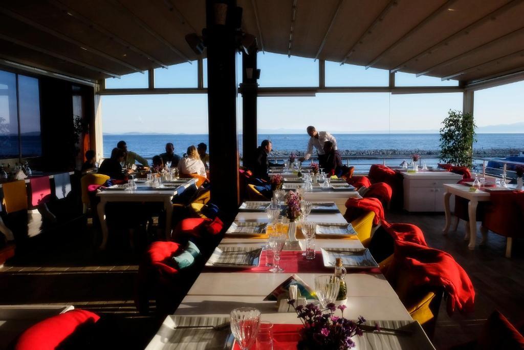 Alp Otel Restaurant Кючуккую Екстериор снимка